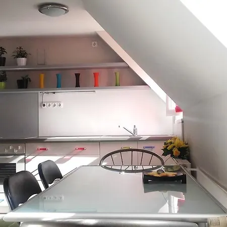 Olivia Apartman